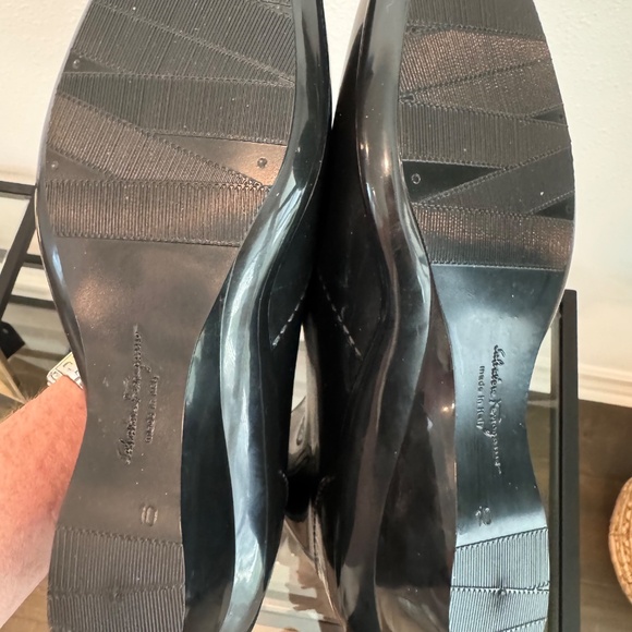 SALVATORE FERRAGAMO Women’s Mid Calf Wedge Black Shiny Rain Boots Size 10 NWOB - Picture 8 of 9